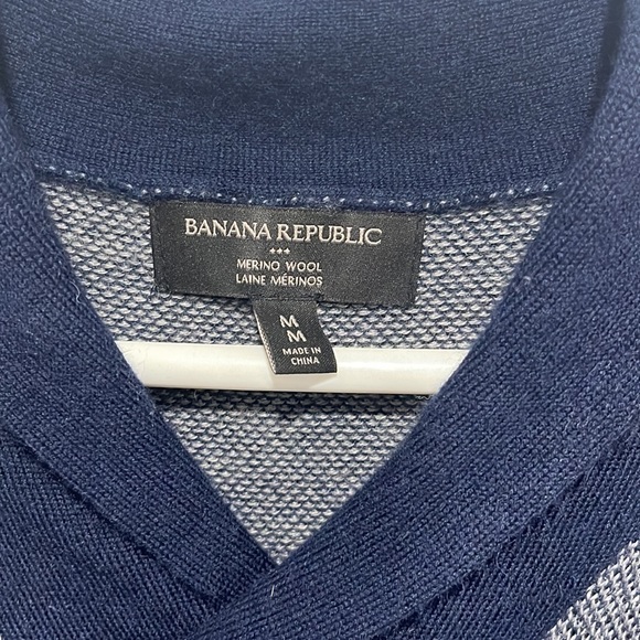 Banana Republic- Marino Wool Sweater - M - Picture 3 of 4